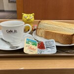 イタリアン・トマト カフェジュニア - トーストモーニング　440円(税込)  ※横からも