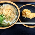 Takamori - うどん（温・中）税込370円＋鶏天130円