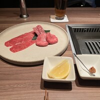 焼肉うしごろ 新宿三丁目店 - 