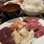 ヤキニク ぼんず - ぼんずランチ ご飯大盛り