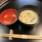 日本料理 新茶家 - 京の白味噌。鮑の食感に焼きカリフラワー。