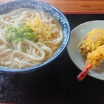 兼平屋 - かけ大、エビ天、いかの握り天(’-’*)♪