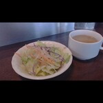 いきなりステーキ - ランチセットのサラダとスープ