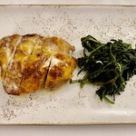 231821518 - 私のメインはPollo カチャトーラとついていてどこがと思ったら鶏の骨を抜いてそこにトマトソースが隠れていました