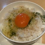 Tenka Gomen - 黄身が濃厚な玉子かけ御飯
