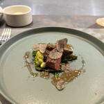 cuisine C - 鹿のフィレ肉。こちらも柔らかく食べやすい。赤身のさっぱりした鉄分を感じました。