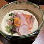 Sousaku Washoku To Bishu Uno Sato - コース：鮮魚の刺身 3種盛り合わせ