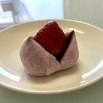 菓子処 京ひみこ - 苺大福（３７８円）