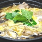 いくら丼 旨い魚と肴 北の幸 釧路港 - 【肉豆腐】1,210円　豚バラ肉の旨味たっぷり、アツアツをどうぞ。