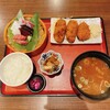 まるさ水産 - カキフライとお刺身定食です