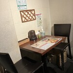 東京ドミニカ - 内観(テーブル席)