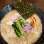 麺屋 七利屋 - わんたん濃厚鶏そば