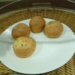 Sentorea Gurobaru Raunji - 軽食　パンもあります