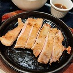 鶏と鉄板焼 宮本 - 大山どりステーキ定食(¥1,290)