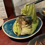 旬菜処 びいどろ - 読谷村はキャベツが沢山とれるんですね！地元野菜の美味しい食べ方です。かかっていた醤油が良い！