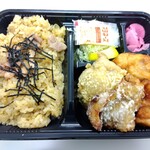 鳥静 - 料理写真:鶏めしミックス弁当　810円