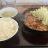 肉食堂 最後にカツ。