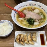 Doutonbori Kamukura - 煮卵ラーメン 餃子セット　1270円