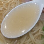 麺家 たけ田 - スープの感じ