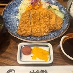 とんかつ家 比呂野 - とんかつ定食(味噌ダレ別皿)