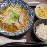 中国名菜　しらかわ - ラーメンセット（ごはん少なめで注文）