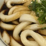 Nadai Ise Udon Yamaguchi Ya - 鰹節、鯖節、煮干しを使用した濃いタレを使用