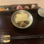 ぎんざ 一二岐 - ■食事　お新香とじゃこと赤だしと玉子焼き
      ランチ懐石コース　10,395円（税込み）