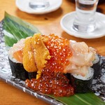 Seafood Sushi with sea urchin and salmon roe