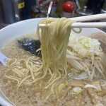 ハッスルラーメン ホンマ - 茹で加減もgood