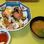 Tsukimi Sushi - ちらし