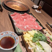 しゃぶしゃぶと焼肉 わにく ミッドランドスクエア店 - 