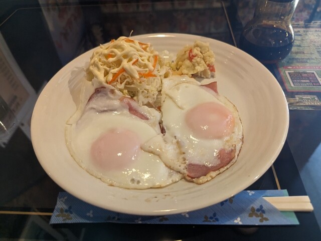 スナック喫茶 道しるべ 本八戸｜朔日町の落ち着いた喫茶店