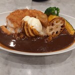 カレーハウス ピヨ - チキンカツカレー小➕野菜