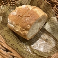 シャンパン食堂 - お代わりOKのバゲット♪