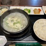 コリアンダイニングどんぐり - 