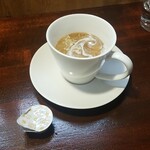 キッチン ブルー グローブ - ミルクを入れます