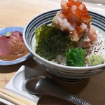 日本橋海鮮丼 つじ半 - 