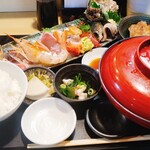 魚の松本 - （※写真2）提供物（ウニ入りお刺身DX定食）