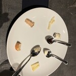 osteria Nori - はちみつと、選んだチーズ