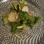 osteria Nori - ヒラメのカルパッチョのサラダ仕立て、自家製三年熟成からすみを目の前でかけてくださいました