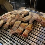 炭火焼肉 新大久保オバルタン - 