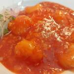 香港茶房 龍七彩 - 料理写真:メインのエビチリ