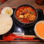 ファイヤーホール4000 - 激辛！！火鍋肉団子定食