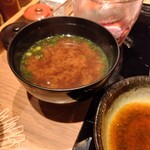 Katsu Puripo - お味噌汁も美味しいよ。手間はトンカツ用のおろしポン酢。残念ながらおろしポン酢使う前にカツ完食しちゃいました。