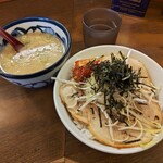 らーめん弁慶 - チャーシュー丼（並）［780円］