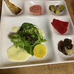 Yasaigashuyakunokominkabyufferesutorankakana - 前菜　6種
                        