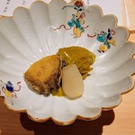 鮨仙八 - 柔らかく煮たトコブシとトコブシの肝のリゾット風、らっきょう