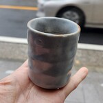 とんかつ ひこのや - 待ち時間にお茶の差し入れ