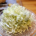 とんかつ ひこのや - ふわふわキャベツ
