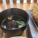 とんかつ ひこのや - 濃いめの赤だし